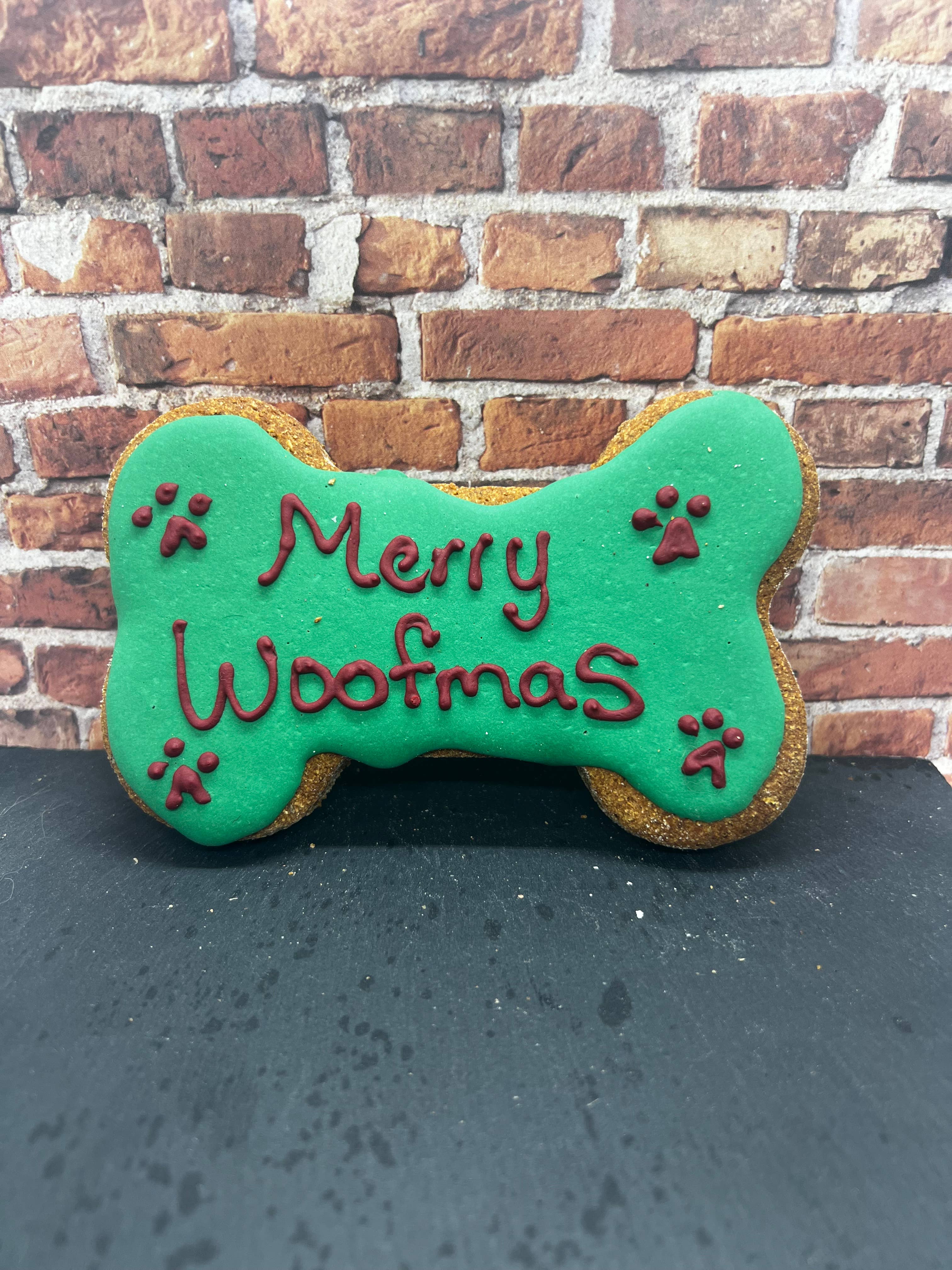 CHRISTMAS- Merry Woofmas